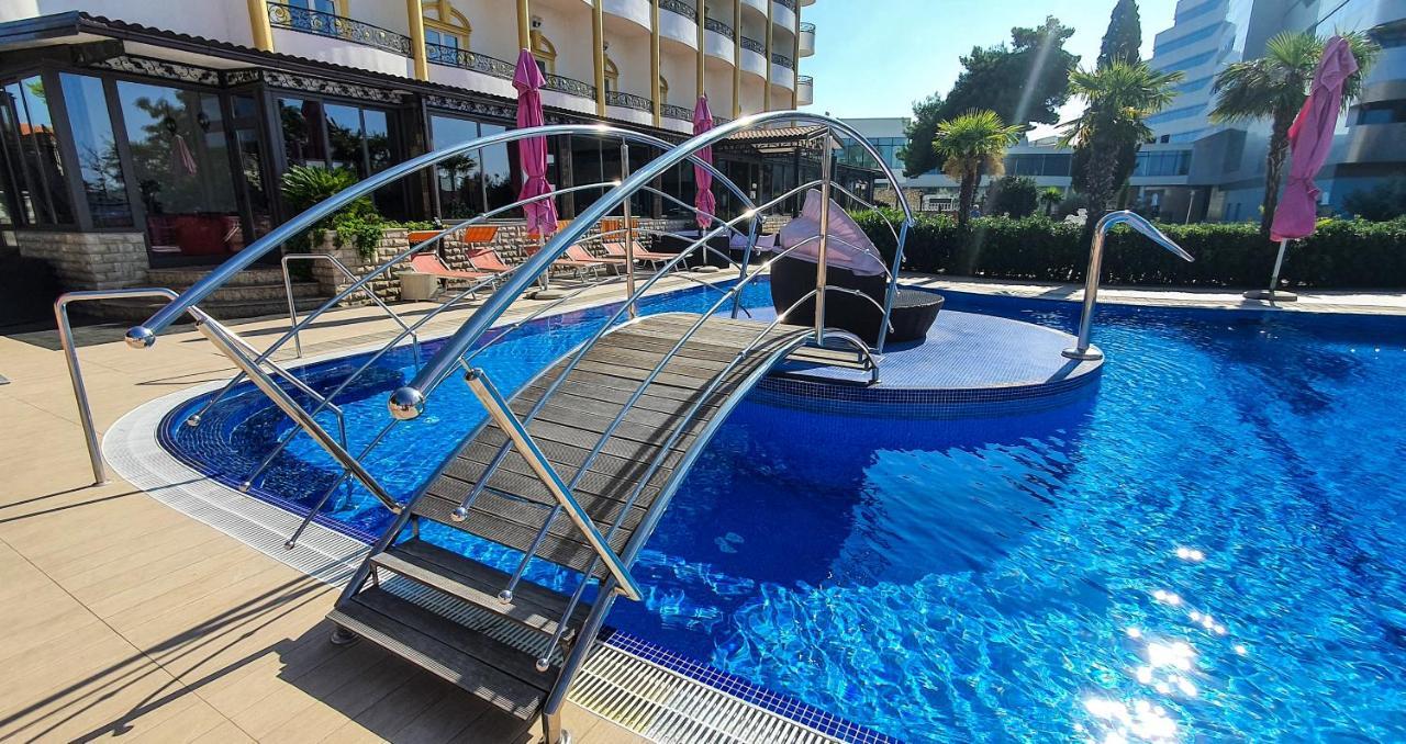 Hotel Miramare Vodice Exterior photo