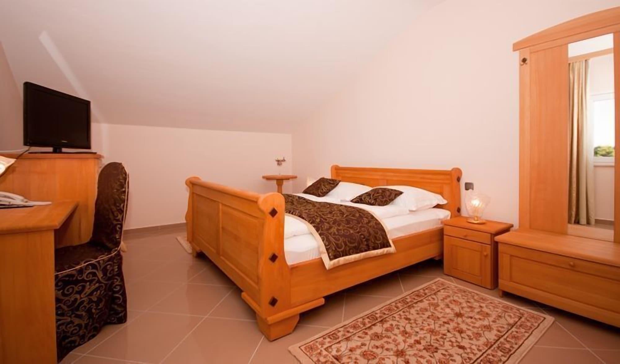 Hotel Miramare Vodice Exterior photo