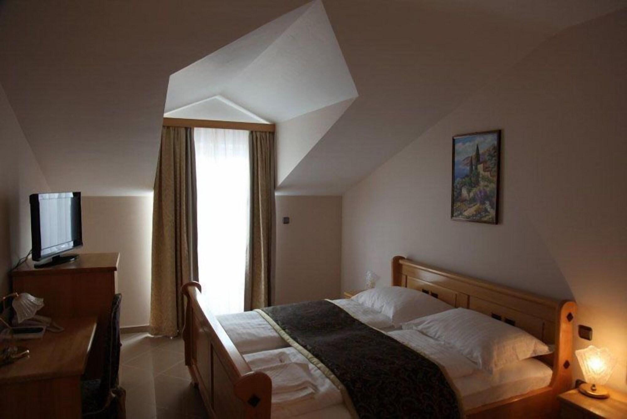 Hotel Miramare Vodice Exterior photo