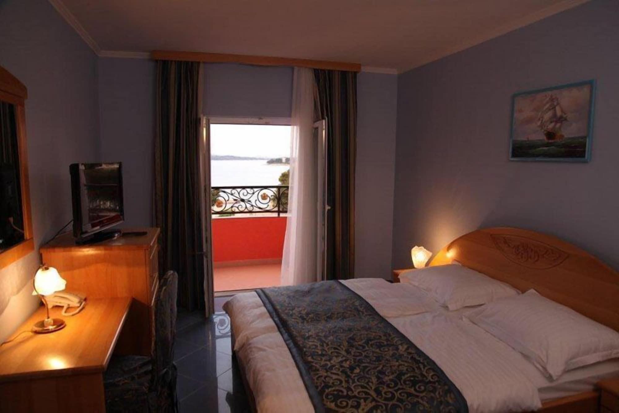 Hotel Miramare Vodice Exterior photo