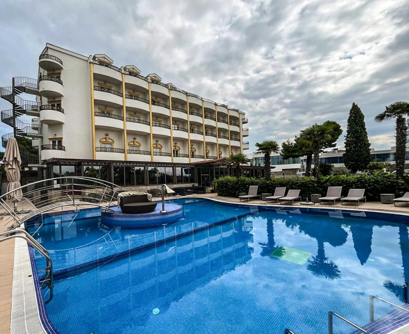 Hotel Miramare Vodice Exterior photo