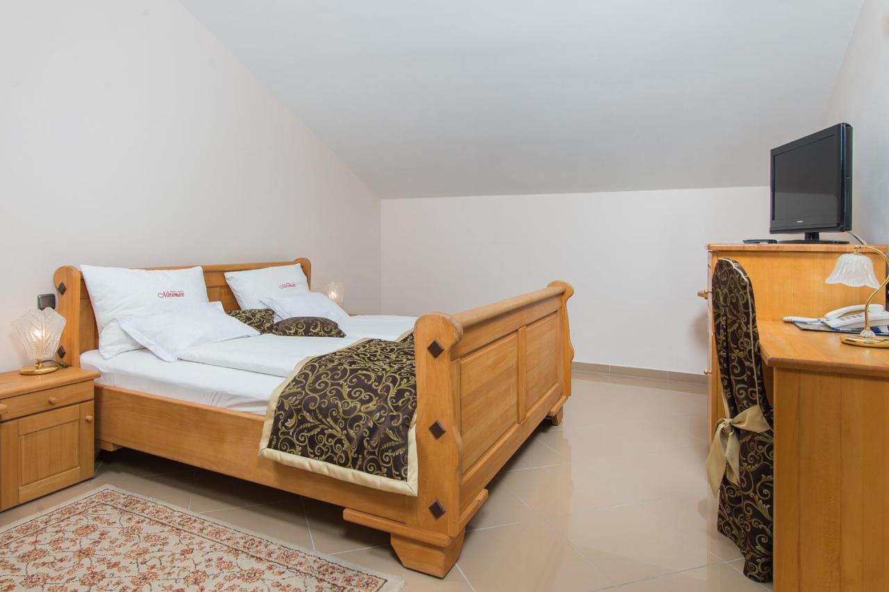 Hotel Miramare Vodice Exterior photo